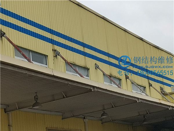 結(jié)構合理的彩鋼屋面很少會出現(xiàn)漏水(圖1)